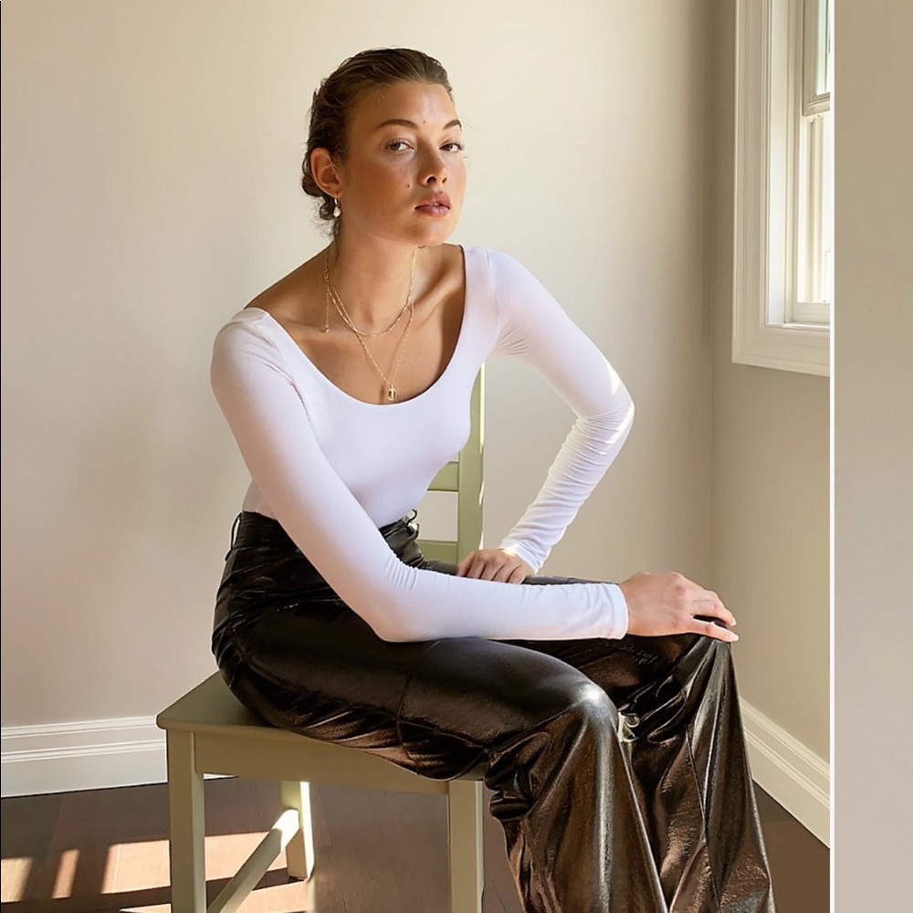 Aritzia Wilfred sonnet bodysuit